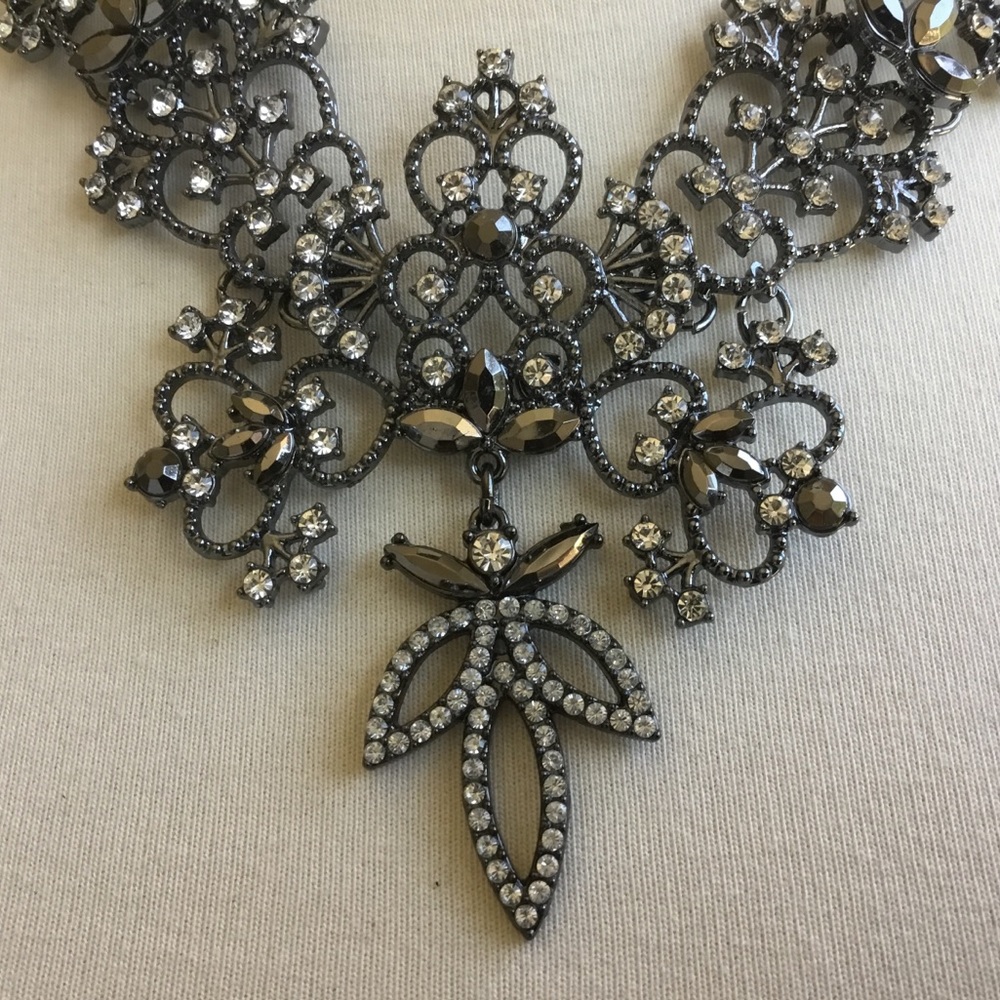 New Rhinestone Statement Necklace - image 4